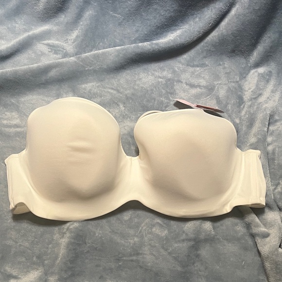 Cacique White Bra - Picture 1 of 3